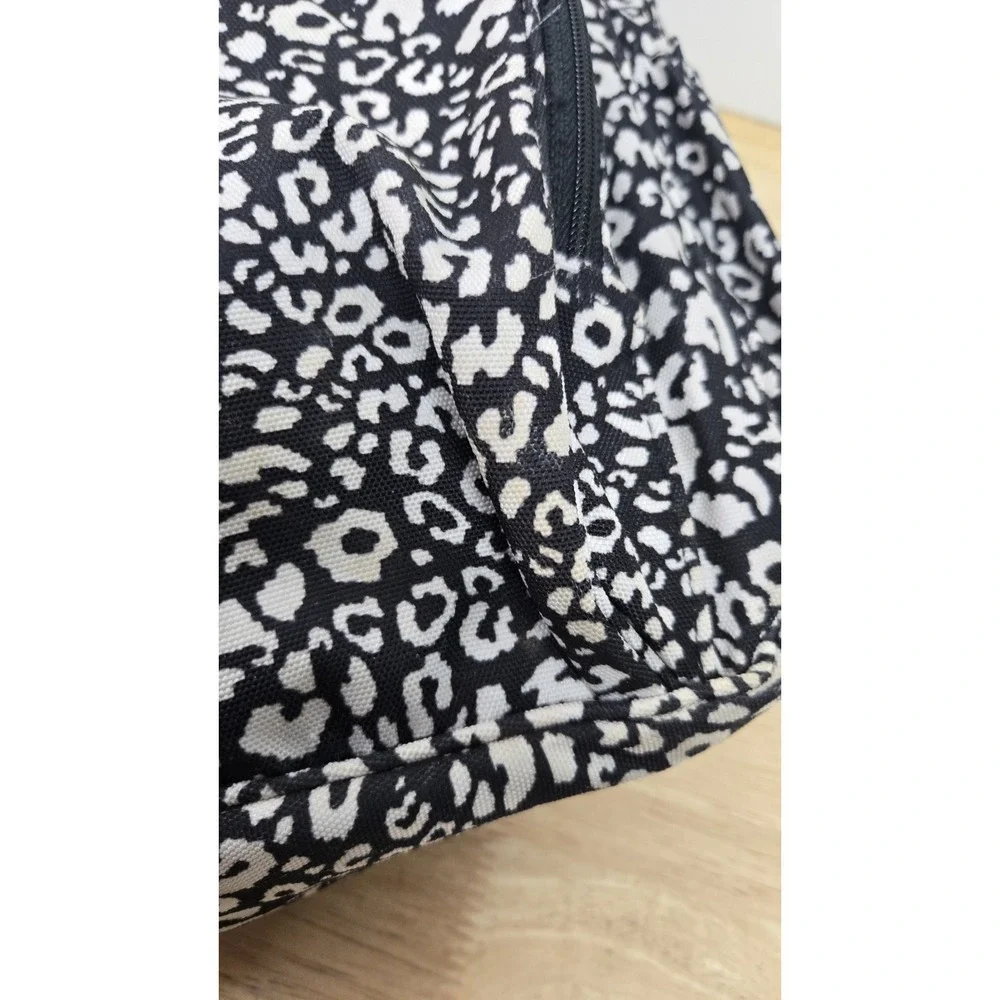 Vera Bradley Medium‎ Backpack Camocat Black/White Leopard Print